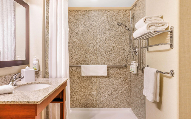 Days Inn & Suites by Wyndham Sherwood Park Edmonton