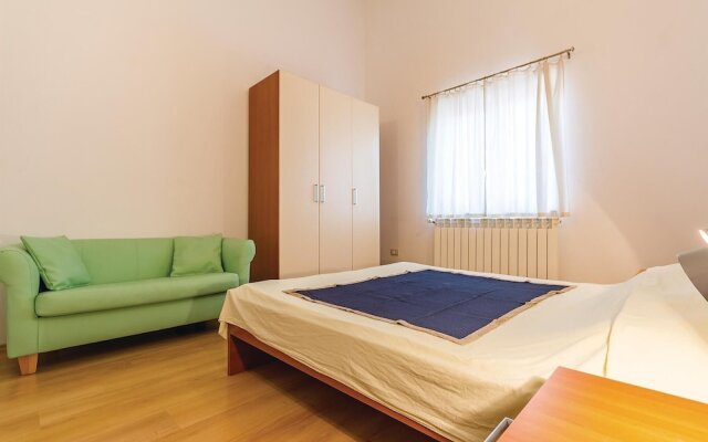 Beautiful Home in Liznjan With Wifi and 6 Bedrooms