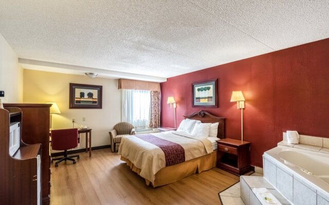 Red Roof Inn & Suites Terre Haute