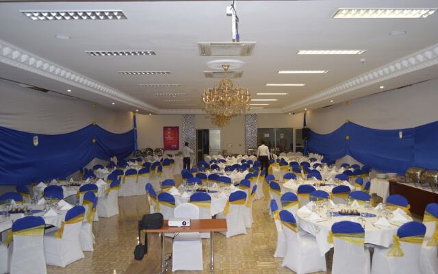 Royal Beach Hotel