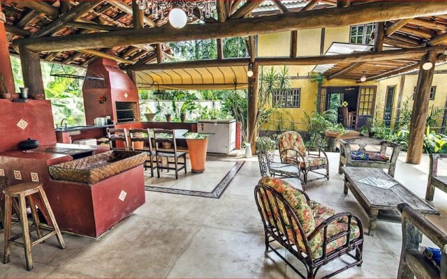 H4Y Linda Casa Camburi