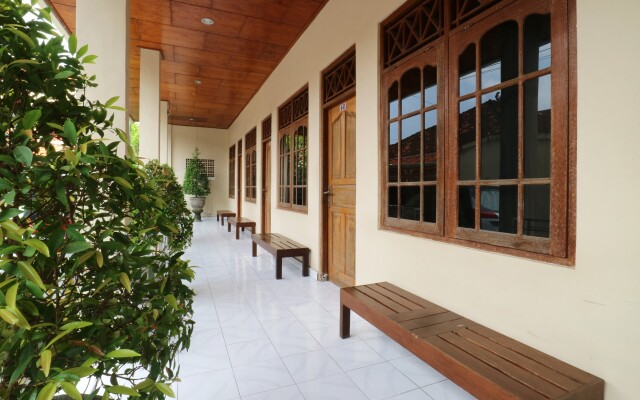 Warapsari Inn