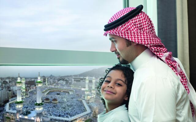 Movepinck & Residence Hajar Tower