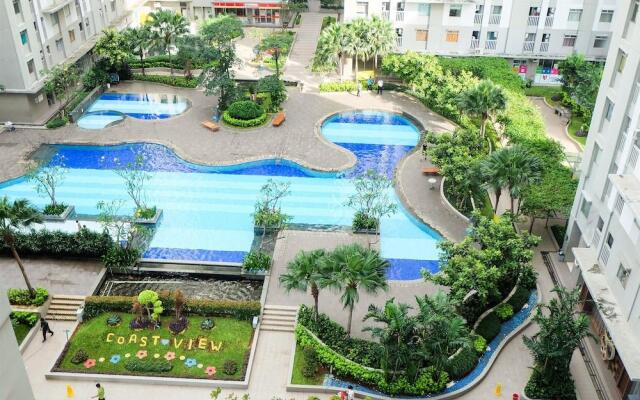 Sea View Studio Apartment at Green Bay Pluit