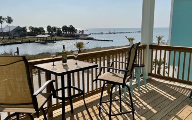 Oasis on the Bay