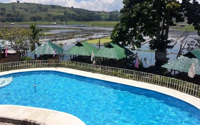 Sunrise Garden Lake Resort