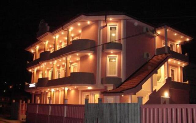 Hotel "Vila Mitic"