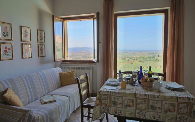 Quaint Farmhouse in Trevi With Swimming Pool