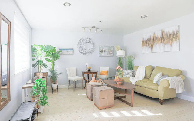 Sunnyvale 3B2b Super Big House