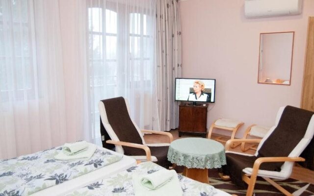 Apartments Yowan
