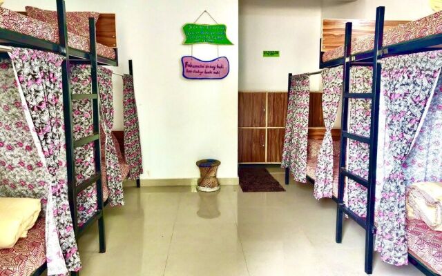 Hipostel Bir - Stay and Cafe