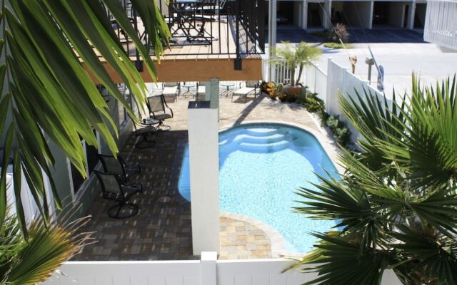 The Anna Maria Island Beach Paradise 10 - Studio condo by RedAwning
