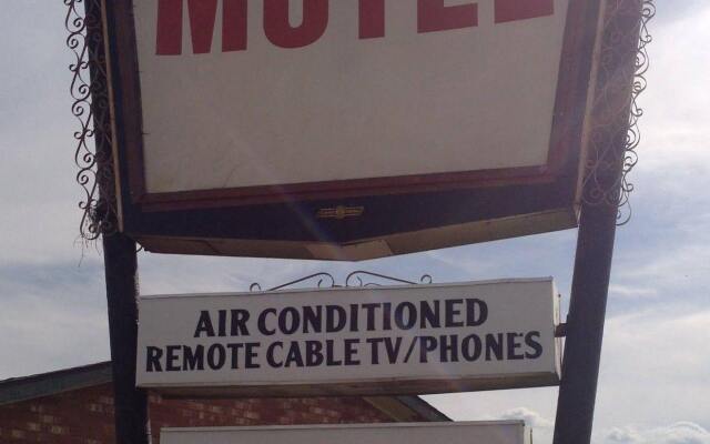 Sawmill Lodges Motel