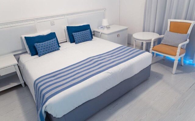 Nereus Hotel