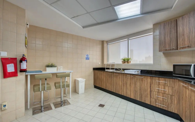 Burj Al Nojoum by R&H