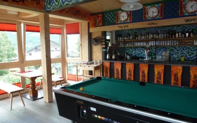 Alpking Hostel