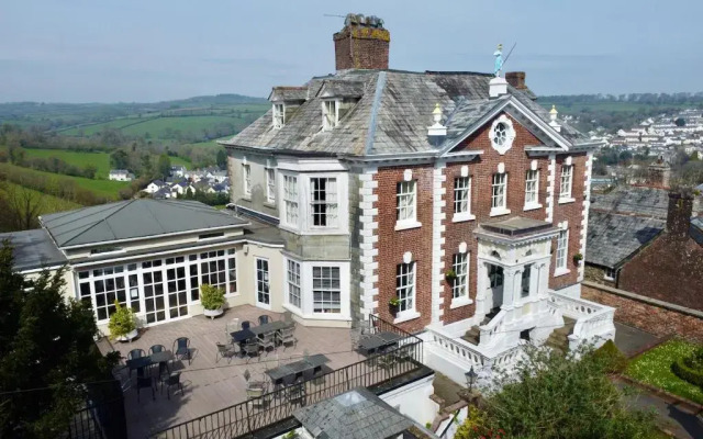 The Eagle House Hotel