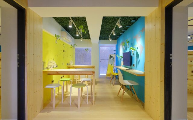 Leo ho Hostel