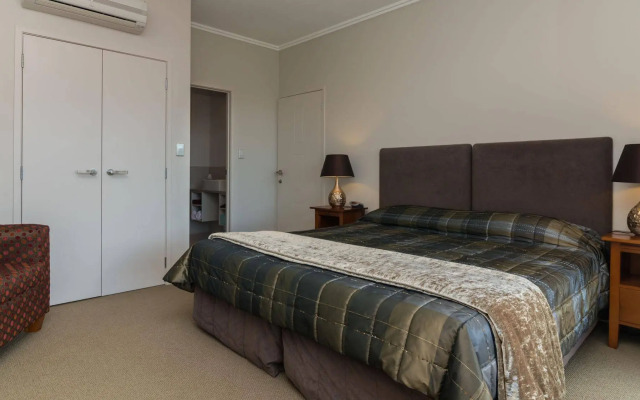 Decks of Paihia