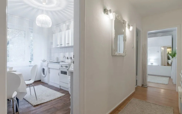 PRIVATE APARTMENT ISARSTRAßE