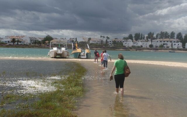 Lovely Apartment With Pool in Cabanas de Tavira