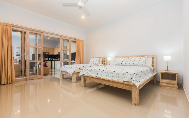 Castro Villa – Guest Rooms – Kuta