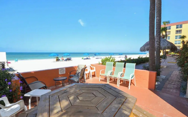 Las Brisas 504