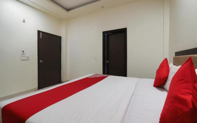 OYO 64950 Hotel Royal plaza