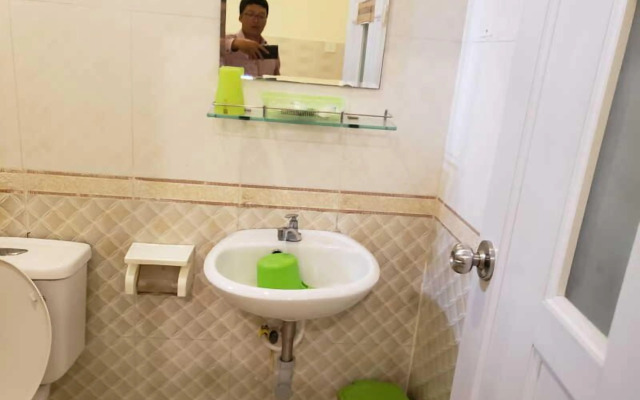 Nhu Huynh Hotel