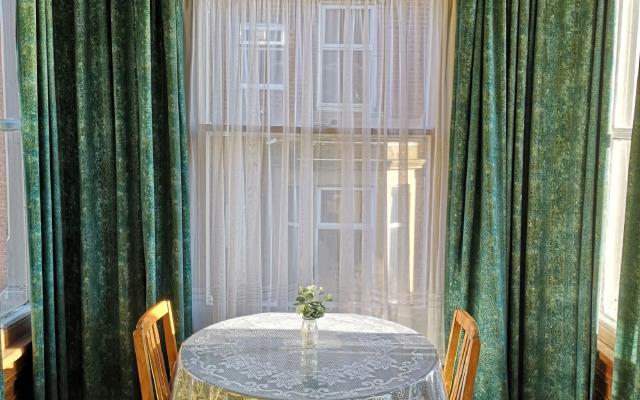 Chimneys Guest House