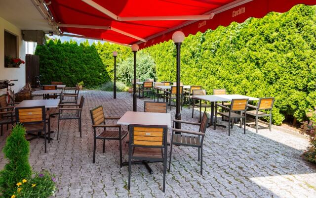 Guesthouse Kolinska - Adults only