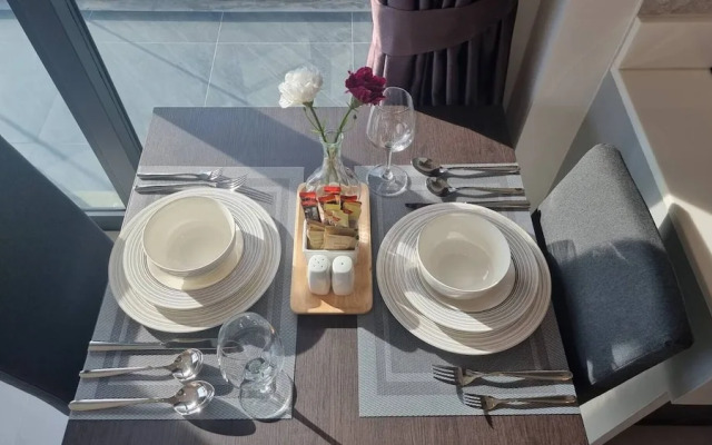 Bo403-great Seaview 1br With 2 Beds-big Balcony