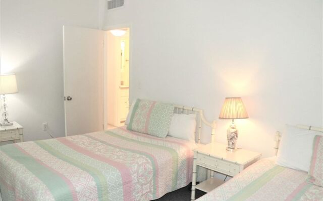 Jamaica Royale T22 - 2 Br Condo