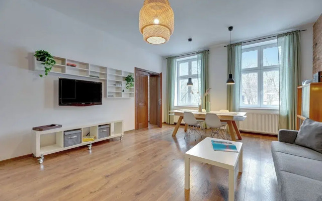 City Center Art House by Downtown Apartments