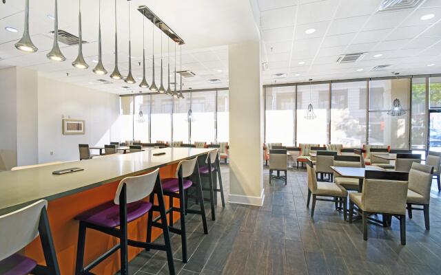 Holiday Inn Downtown Memphis by IHG