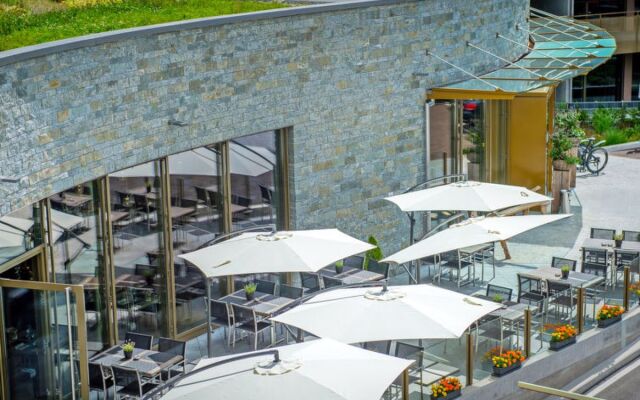 Peaks Place Apartment-Hotel & Spa 23138