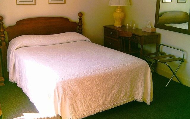 Picket Fence Motel