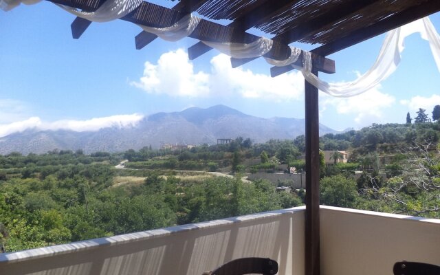 Rural Spacious Villa with Pool at Central Crete