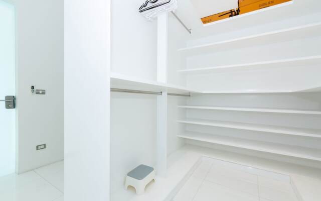 4 Bedroom Modern Pool Villa