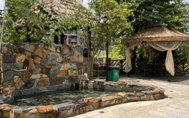 Enping Panhu Villa