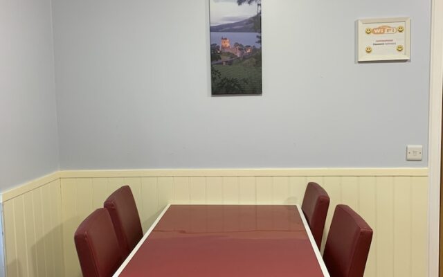 1 Loch Ness Hostel