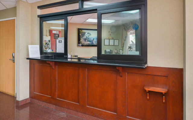 H3 Inn & Suites LAX Airport