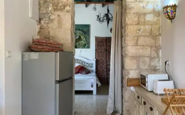 בית האבן העתיק מ-1885