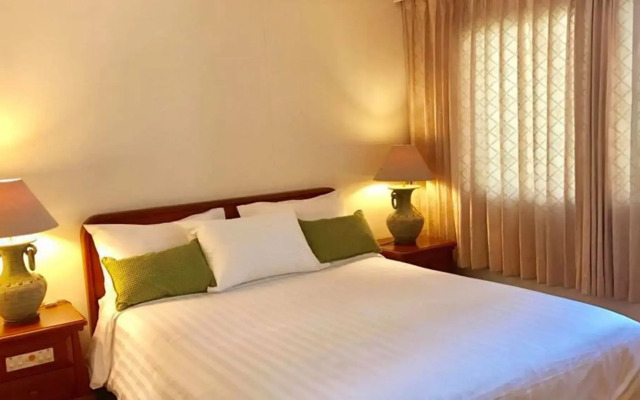 Surin Bay Inn