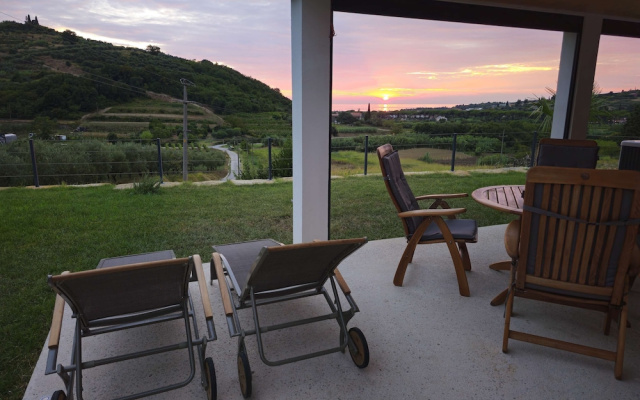 Sea View Apartment Mirjam