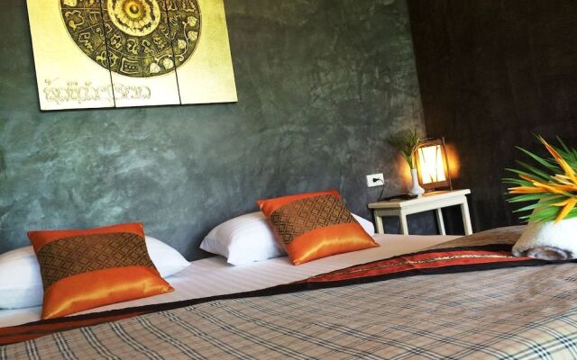 Mekong Riverside Resort & Camping