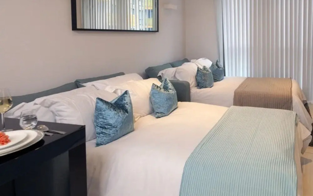 Exclusive Tower Bridge Apartment