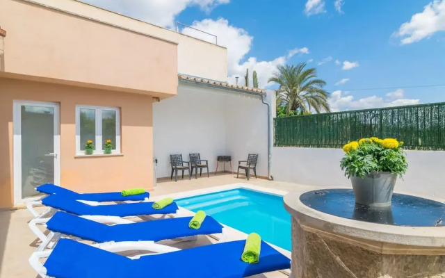 Goixa in Lloseta With 3 Bedrooms and 2 Bathrooms