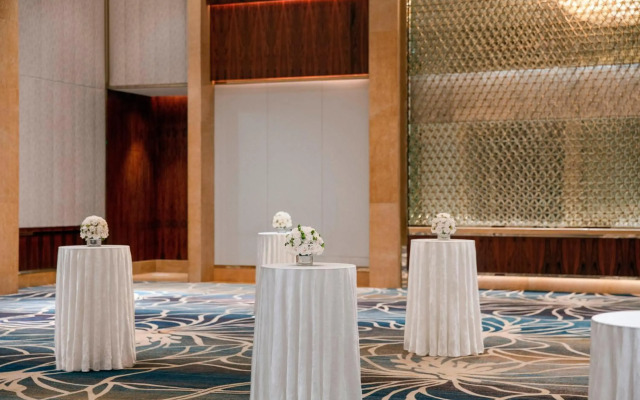 Sheraton Grand Shanghai Pudong Hotel & Residences