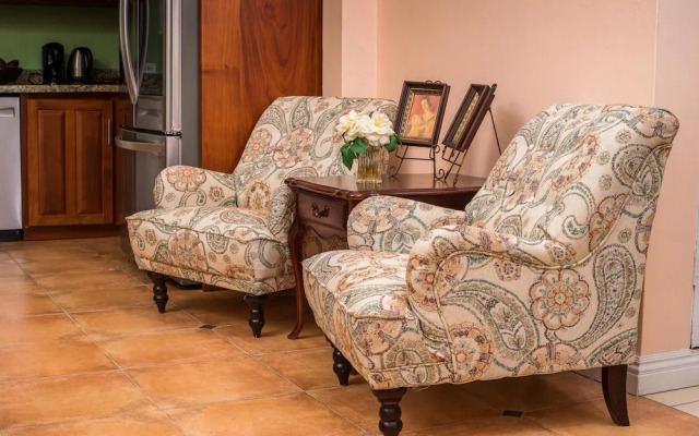 Itti Barry Villa - Your Authentic Stay